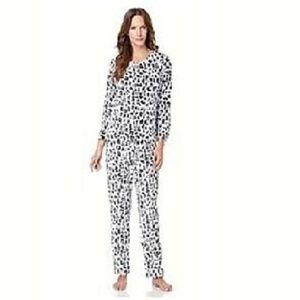 NEW Soft & Cozy V-Neck Pajamas Snow Leopard